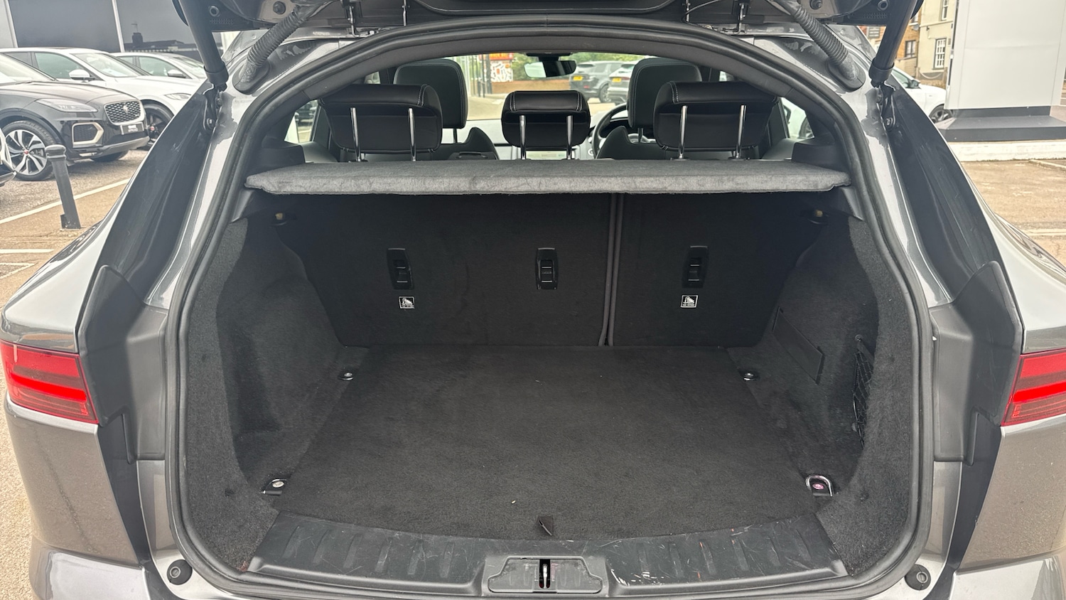 Used Jaguar E-Pace 2019 for sale - 76186959: Photo 10