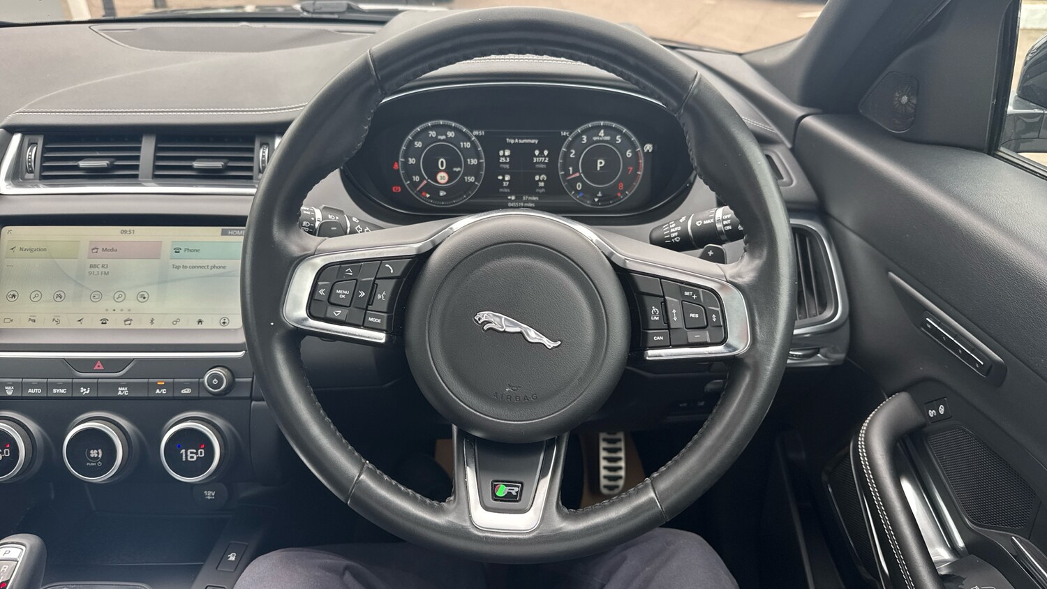 Used Jaguar E-Pace 2019 for sale - 76186959: Photo 15