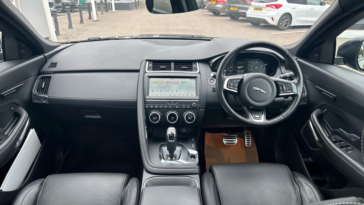 Used Jaguar E-Pace 2019 for sale - 76186959: Photo 9