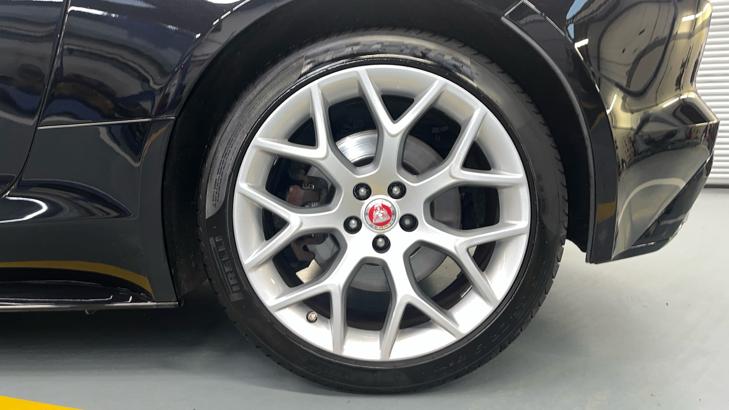 Used Jaguar F-Type for sale - 76687032: Photo 8