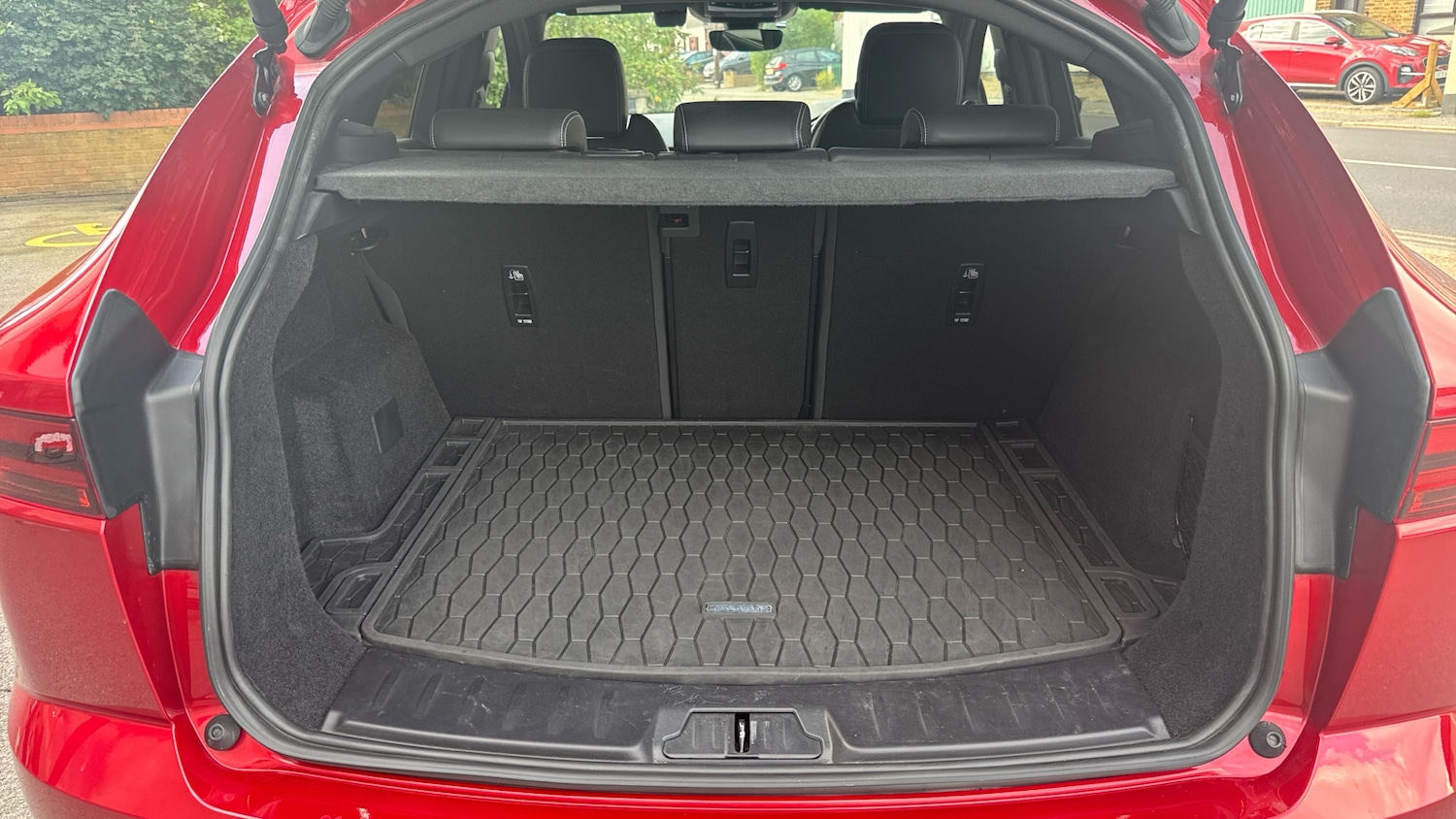 Used Jaguar E-Pace 2022 for sale - 76106998: Photo 10