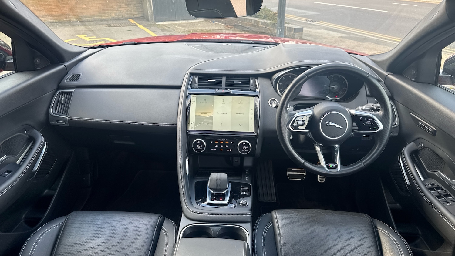 Used Jaguar E-Pace 2022 for sale - 76106998: Photo 9