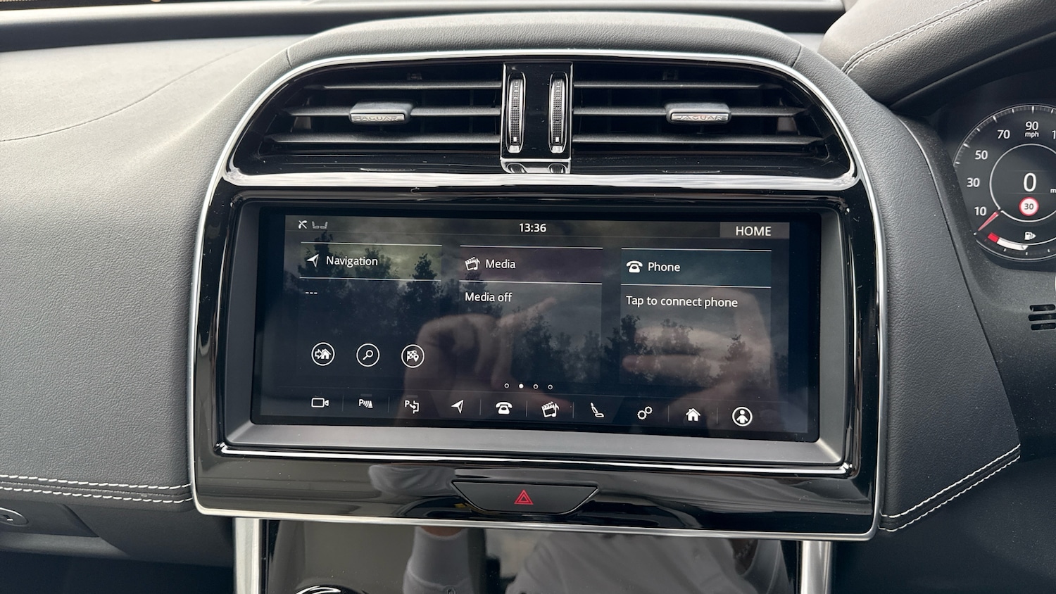 Used Jaguar XE 2020 for sale - 76119573: Photo 14