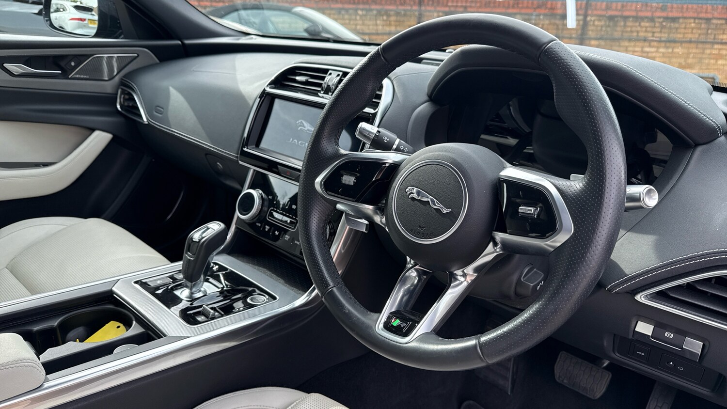 Used Jaguar XE 2020 for sale - 76119573: Photo 22