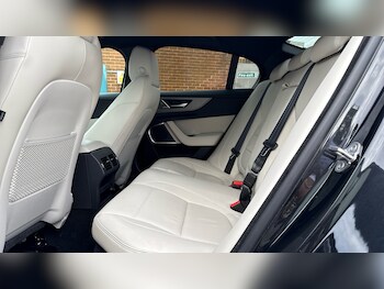 Used Jaguar XE 2020 for sale - 76119573: Photo