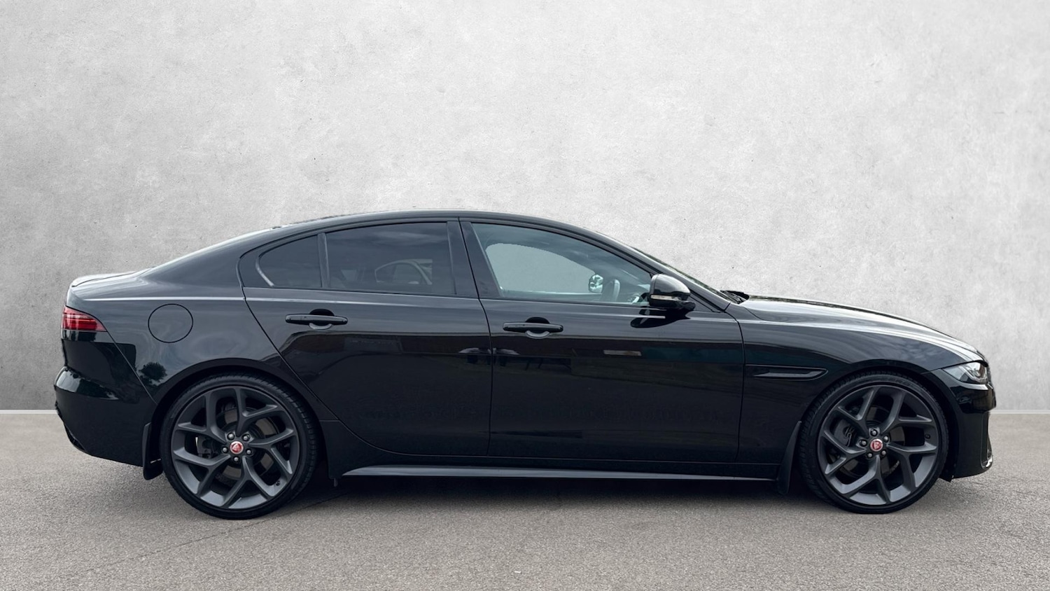Used Jaguar XE 2020 for sale - 76119573: Photo 5