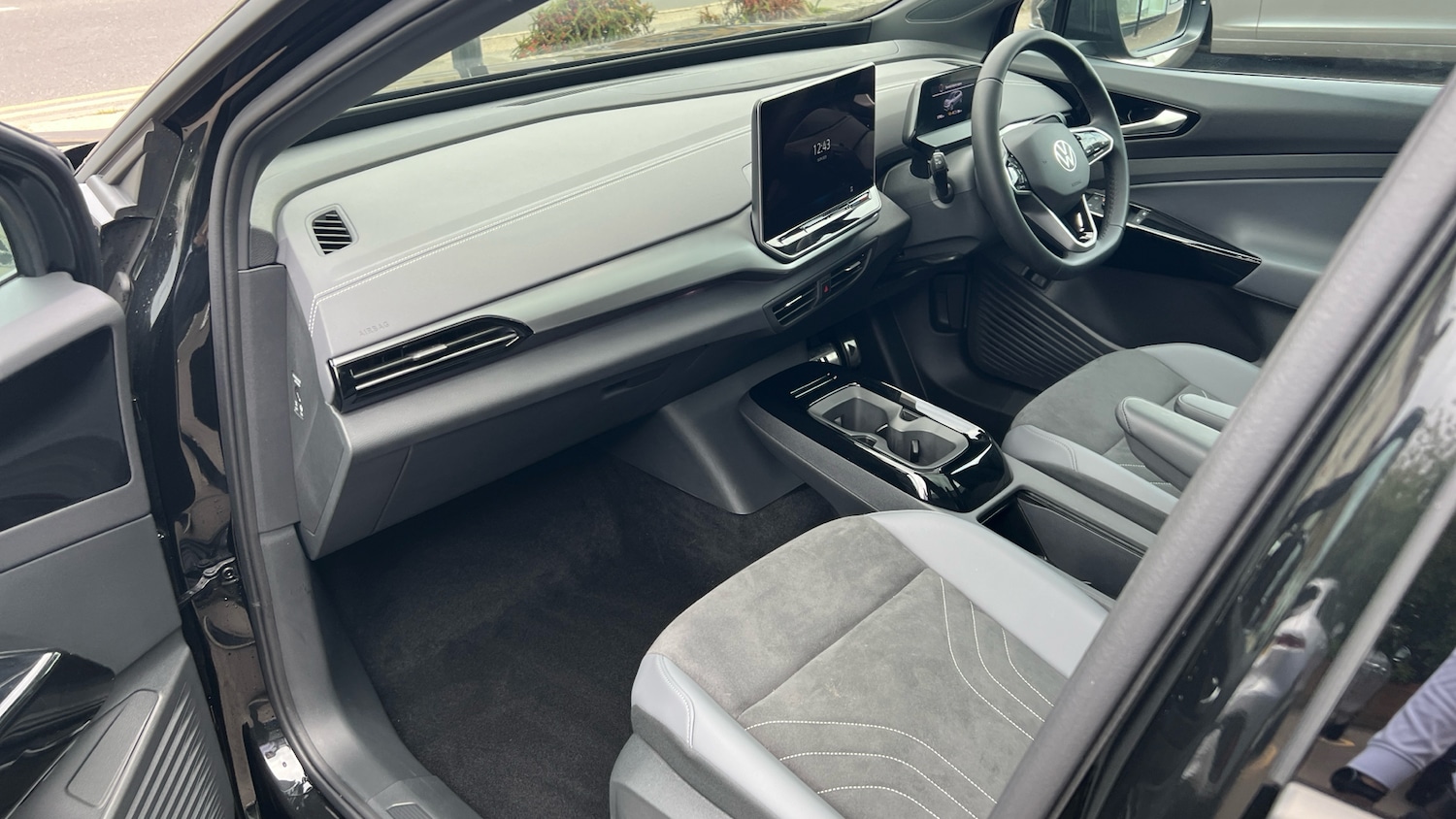 Used Volkswagen ID4 2025 for sale - 75962805: Photo 23