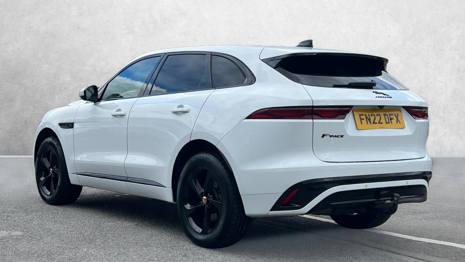 Used Jaguar F-Pace for sale - 77049205: Photo 2