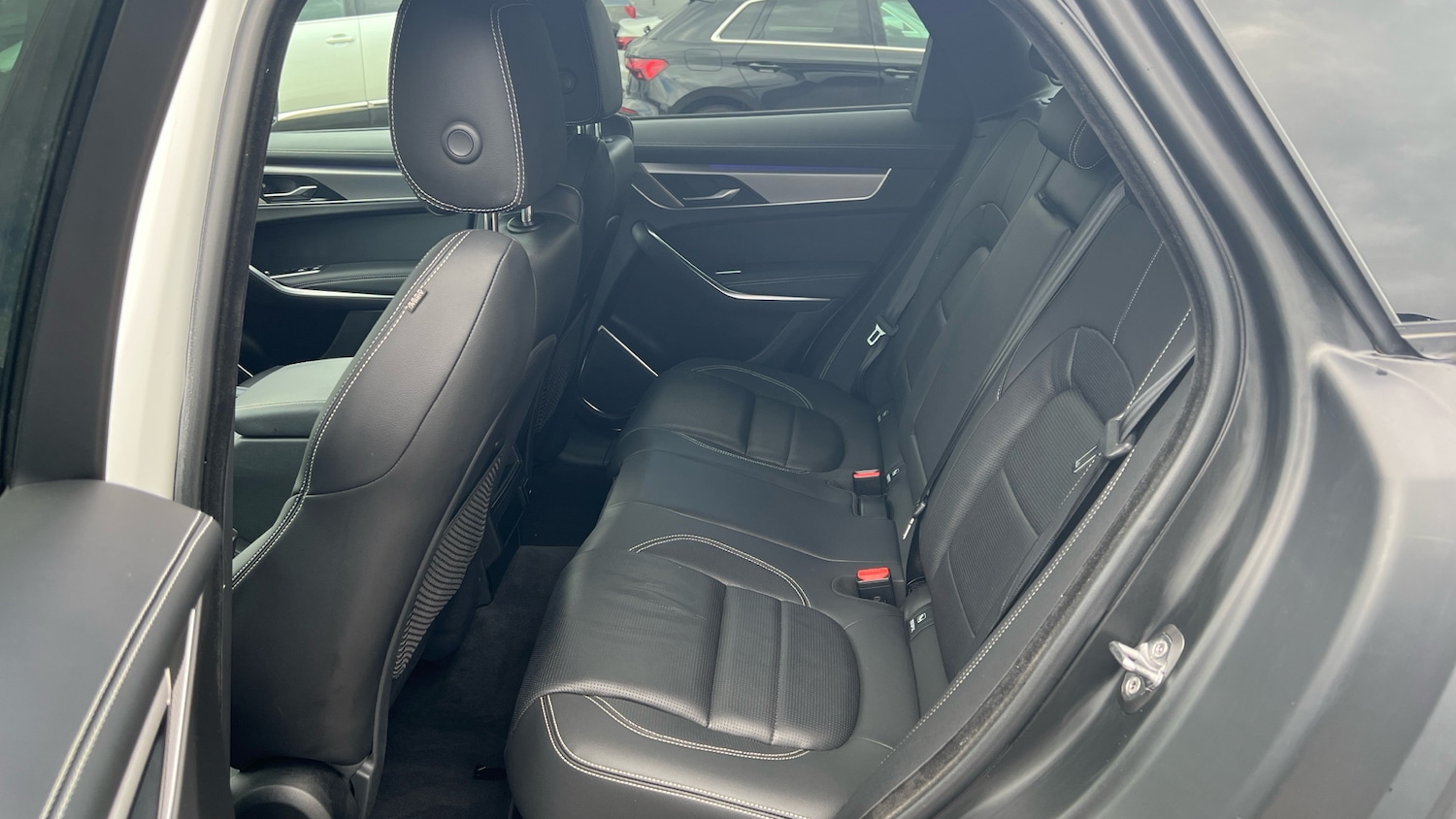 Used Jaguar F-Pace for sale - 77049205: Photo 4