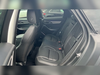 Used Jaguar F-Pace 2022 for sale - 77049205: Photo