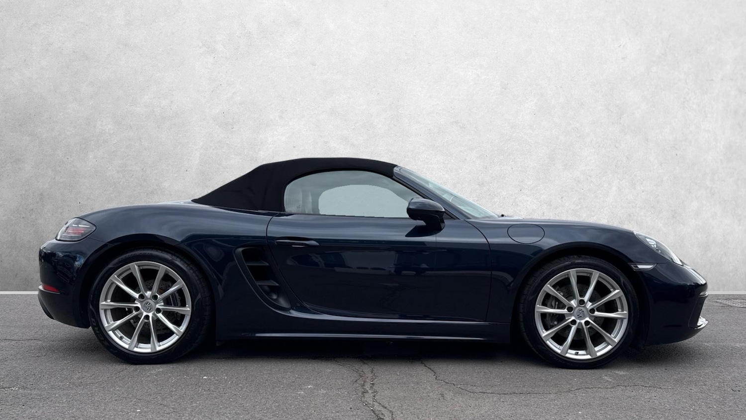 Used Porsche Boxster 2017 for sale - 77837102: Photo 3