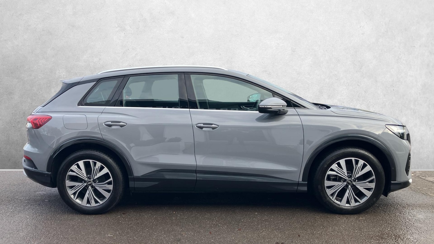 Used Audi Q4 e-tron 2022 for sale - 77028184: Photo 3