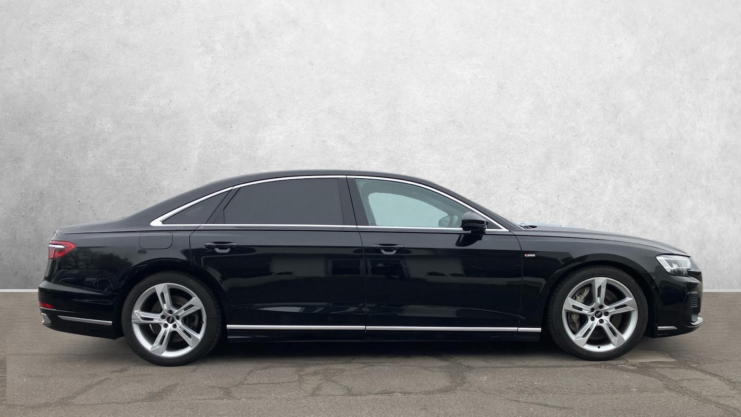 Used Audi A8 2023 for sale - 77921221: Photo 3