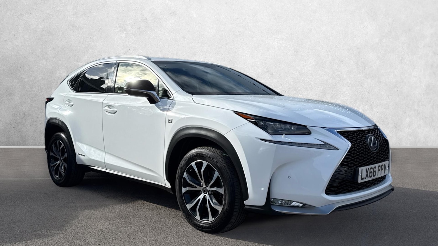 Used Lexus NX 2016 for sale - 76334898: Photo 1