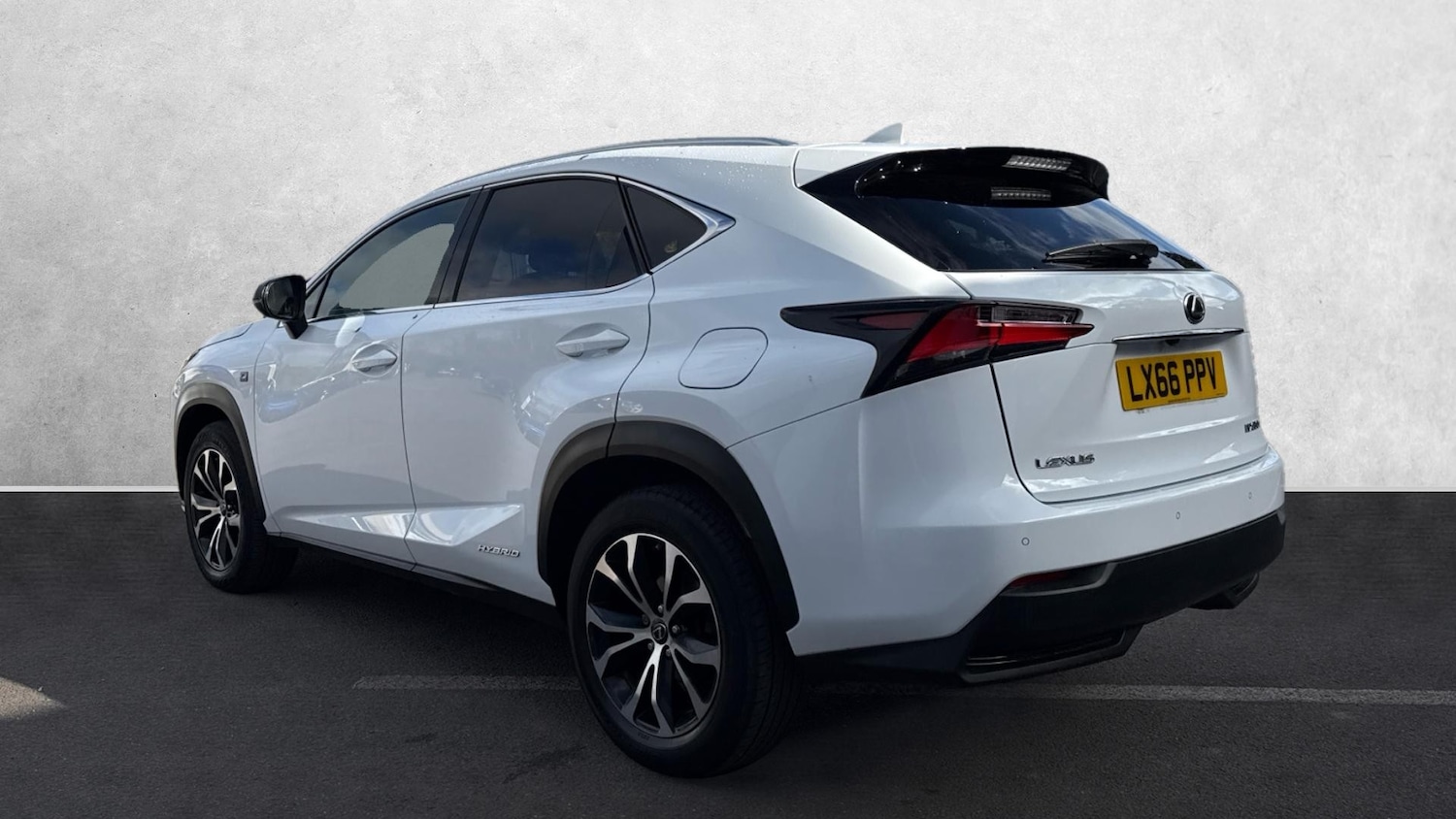 Used Lexus NX 2016 for sale - 76334898: Photo 5