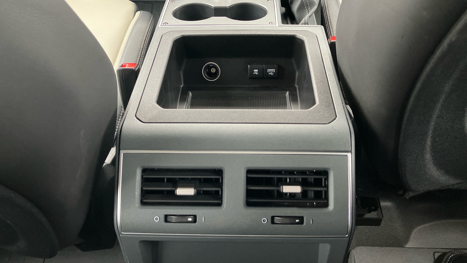 Used INEOS Grenadier 2023 for sale - 77452937: Photo 17