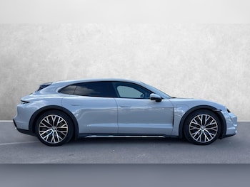 Used Porsche Taycan 2023 for sale - 77880849: Photo