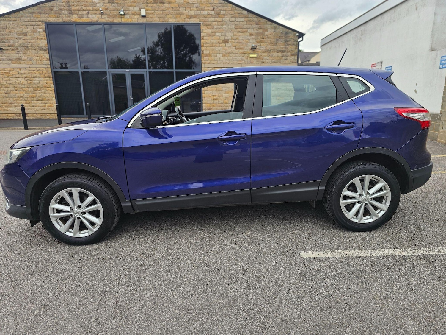 Used Nissan Qashqai for sale - 77957424: Photo 30