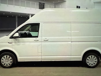 Used Volkswagen Transporter 2020 for sale - 77215168: Photo