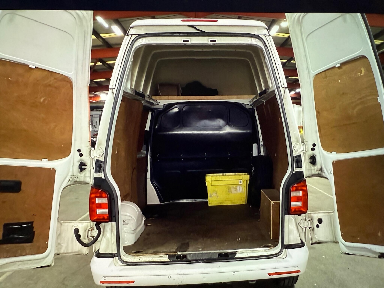 Used Volkswagen Transporter 2020 for sale - 77215168: Photo 9