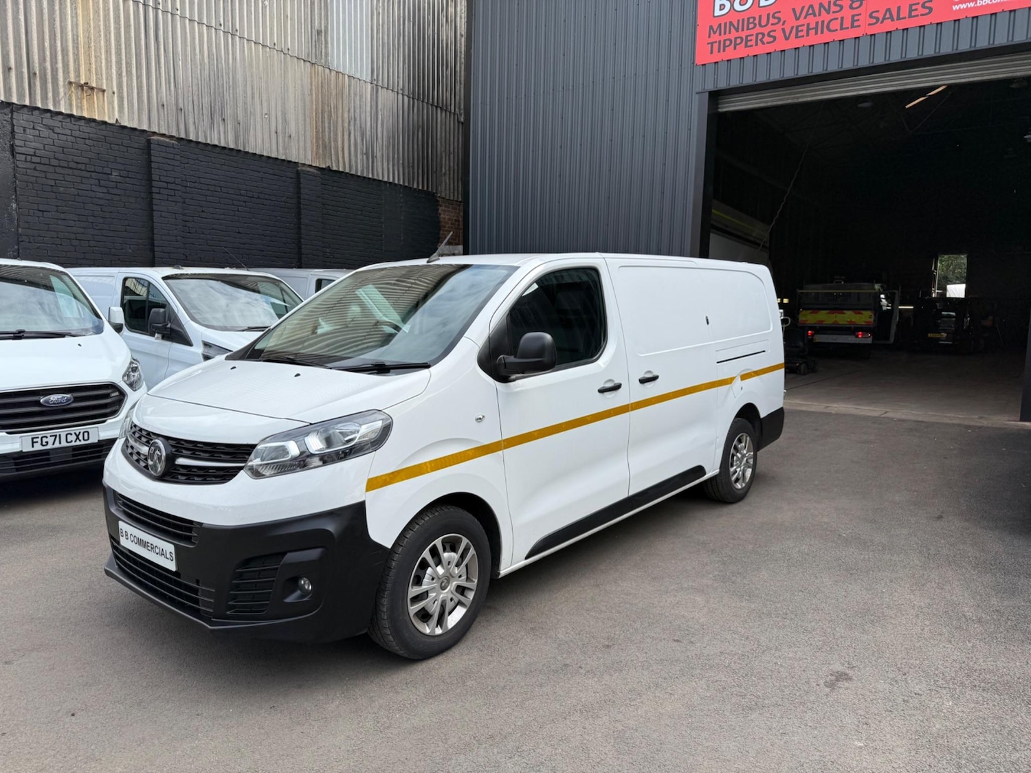 Used Vauxhall Vivaro 2021 for sale - 76988838: Photo 1