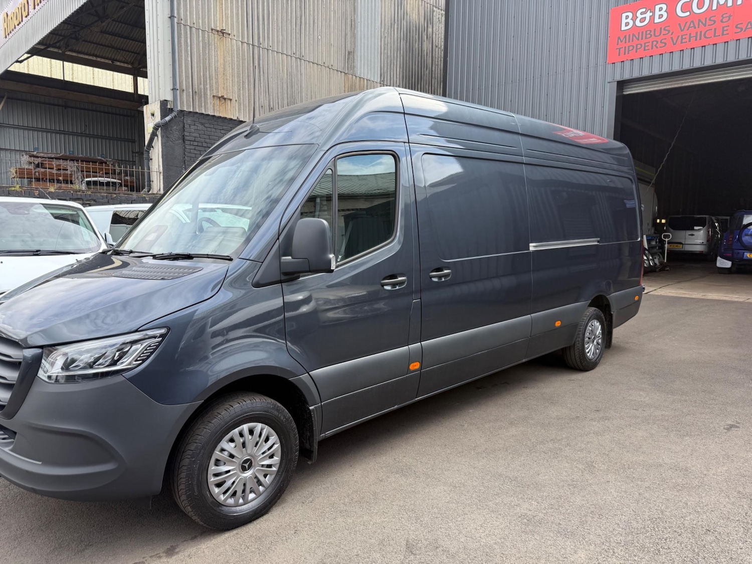 Used Mercedes-Benz Sprinter 2025 for sale - 76122292: Photo 1