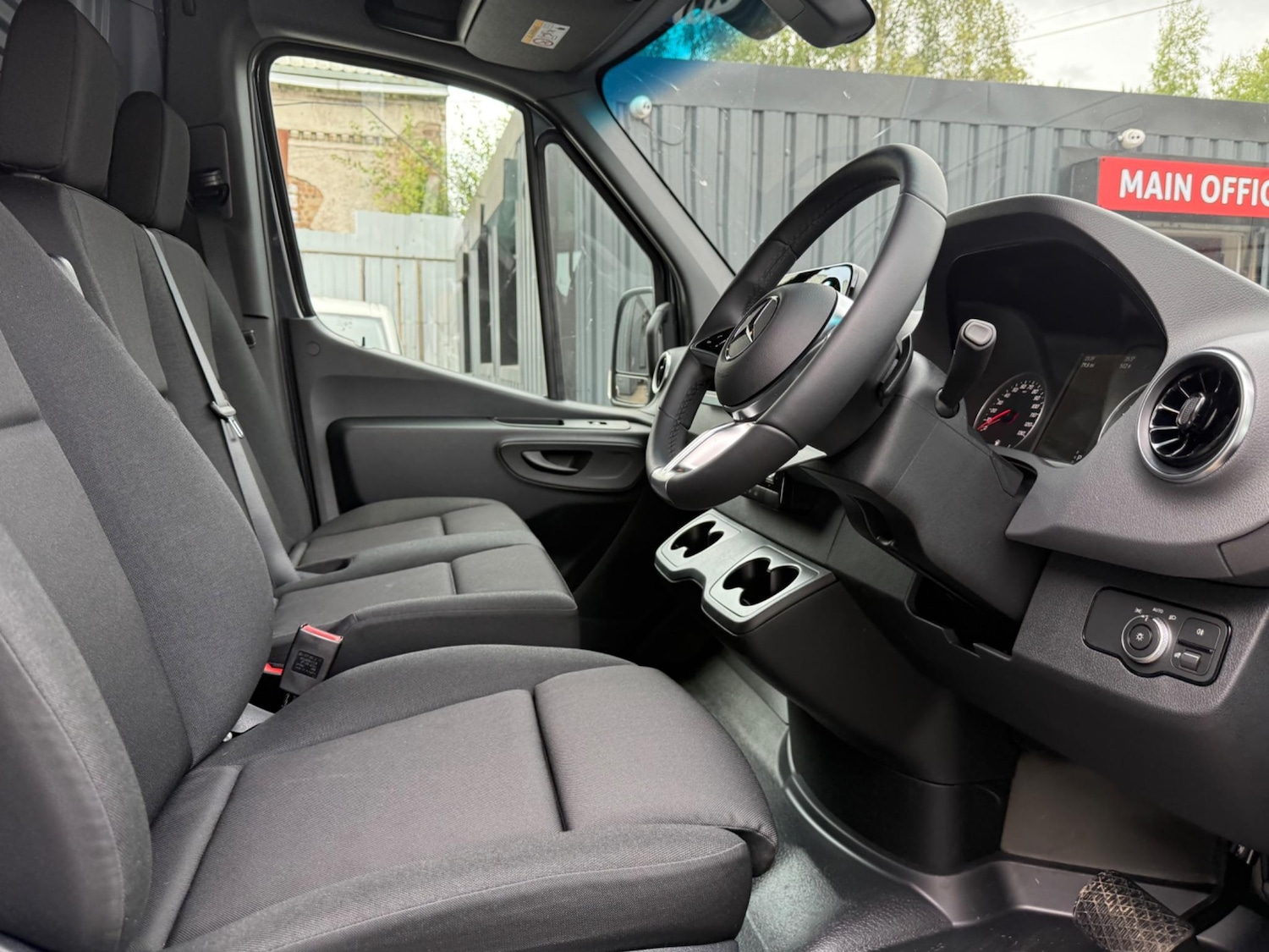 Used Mercedes-Benz Sprinter 2025 for sale - 76122292: Photo 10