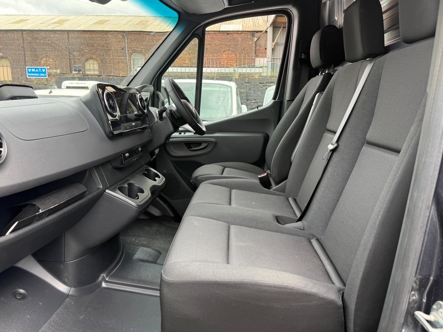 Used Mercedes-Benz Sprinter 2025 for sale - 76122292: Photo 11