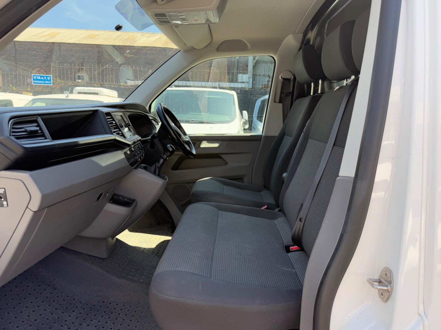 Used Volkswagen Transporter 2020 for sale - 76432287: Photo 16