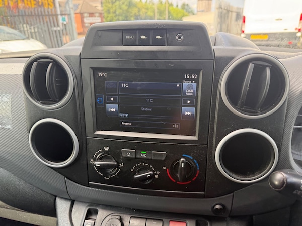 Used Peugeot Partner 2017 for sale - 76122099: Photo 12