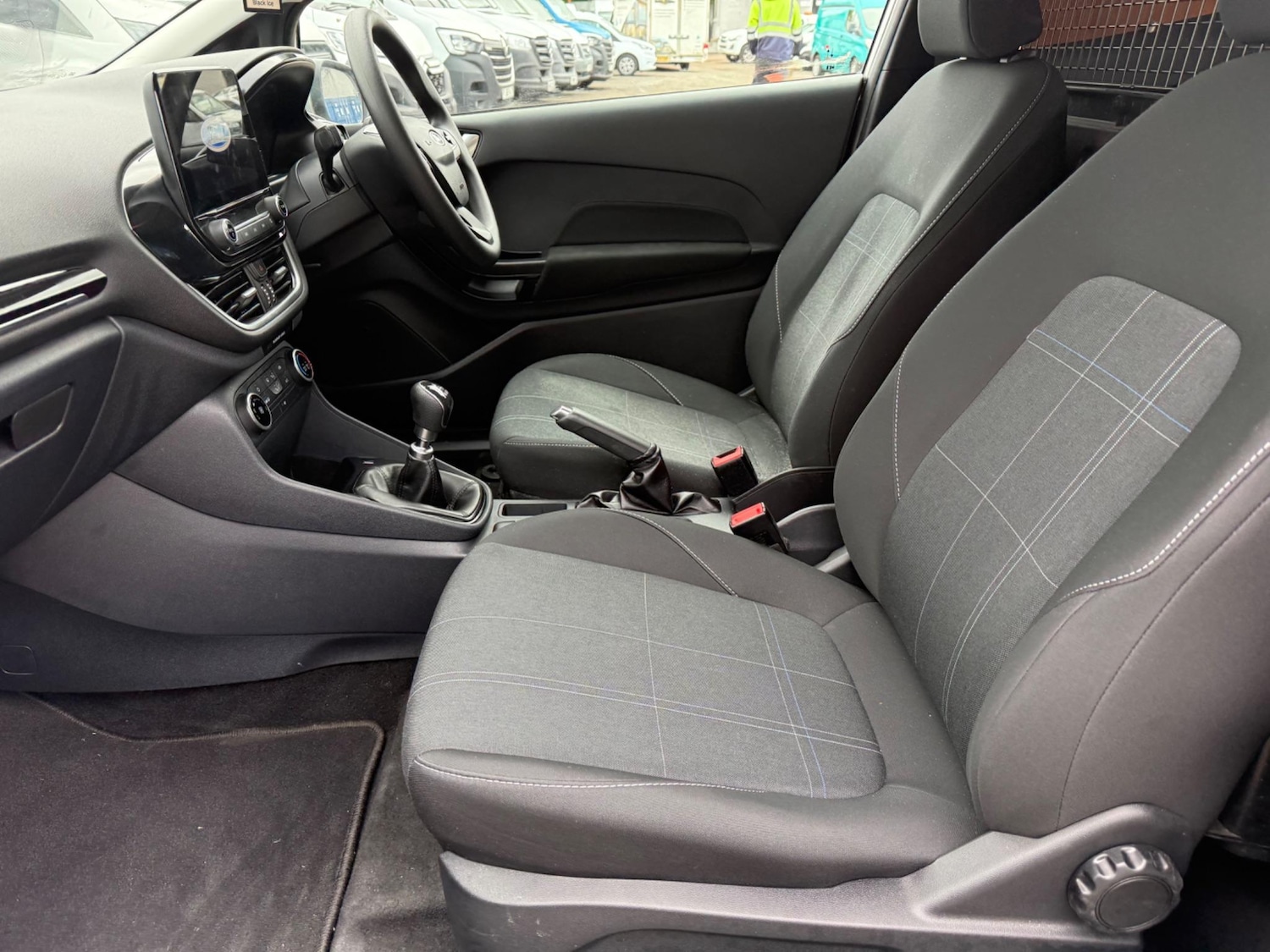 Used Ford Fiesta Van 2020 for sale - 76122923: Photo 16