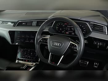 Used Audi Q8 2023 for sale - 79678246: Photo