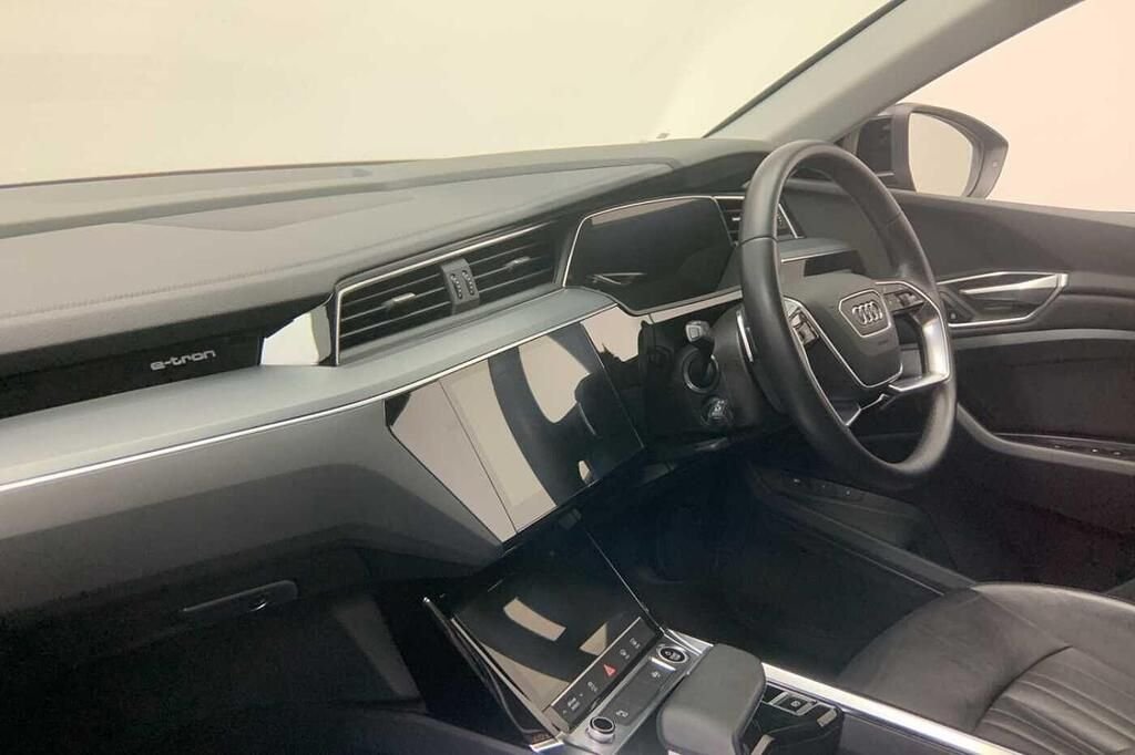 Used Audi e-tron 2022 for sale - 78200226: Photo 5