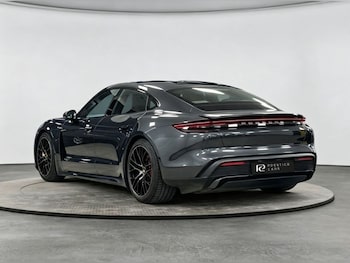 Used Porsche Taycan 2021 for sale - 79567321: Photo
