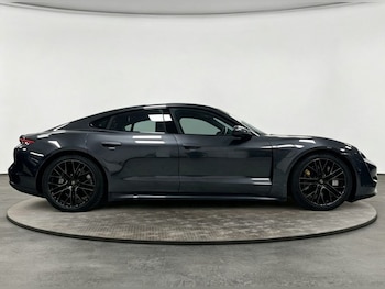 Used Porsche Taycan 2021 for sale - 79567321: Photo