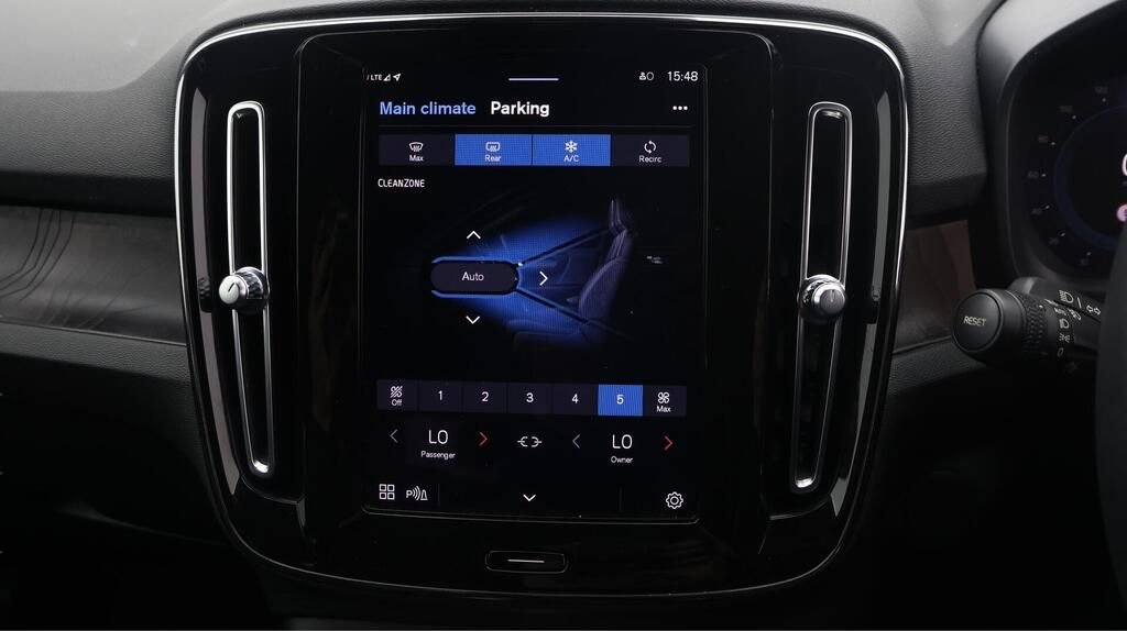 Used Volvo XC40 2023 for sale - 77719545: Photo 7