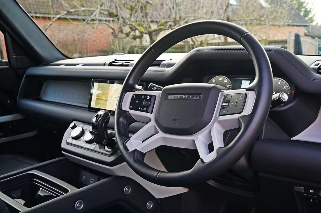 Used Land Rover Defender 2024 for sale - 78212418: Photo 4