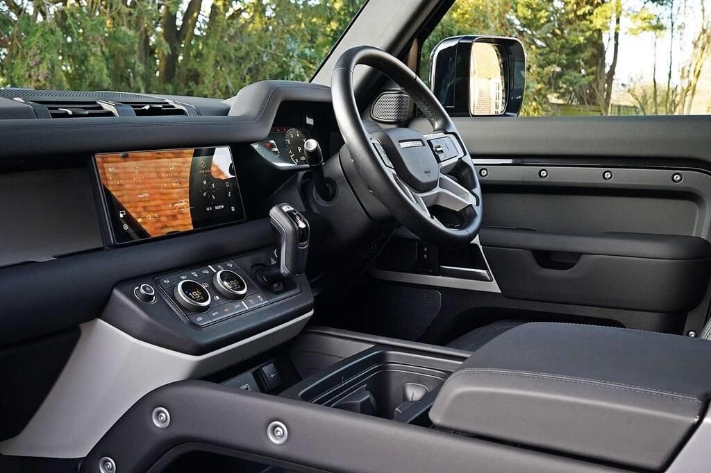 Used Land Rover Defender 2024 for sale - 78212418: Photo 5