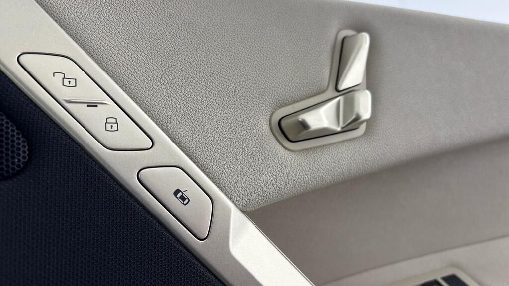 Used BMW iX 2022 for sale - 78069131: Photo 12