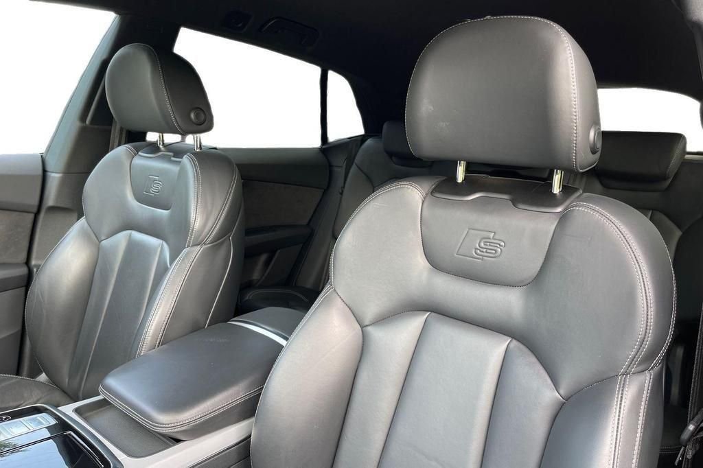 Used Audi Q8 2020 for sale - 77952706: Photo 10