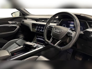 Used Audi e-tron 2022 for sale - 78479561: Photo