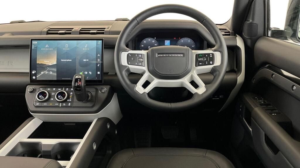 Used Land Rover Defender 2023 for sale - 77689026: Photo 10