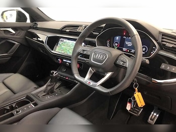 Used Audi Q3 2023 for sale - 79551021: Photo