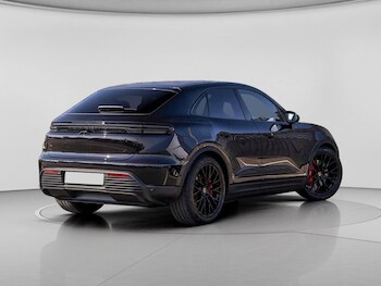 Used Porsche Macan 2025 for sale - 77693117: Photo