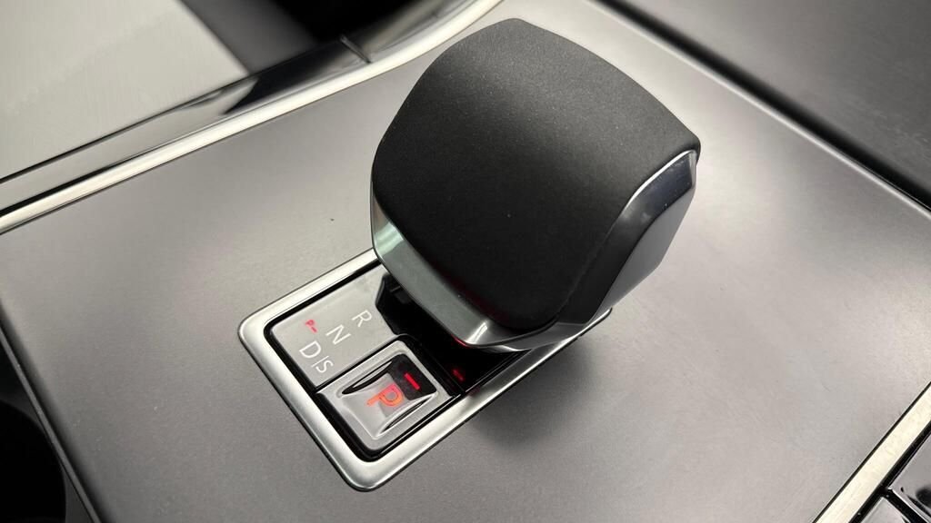 Used Land Rover Range Rover Velar 2023 for sale - 77995326: Photo 13