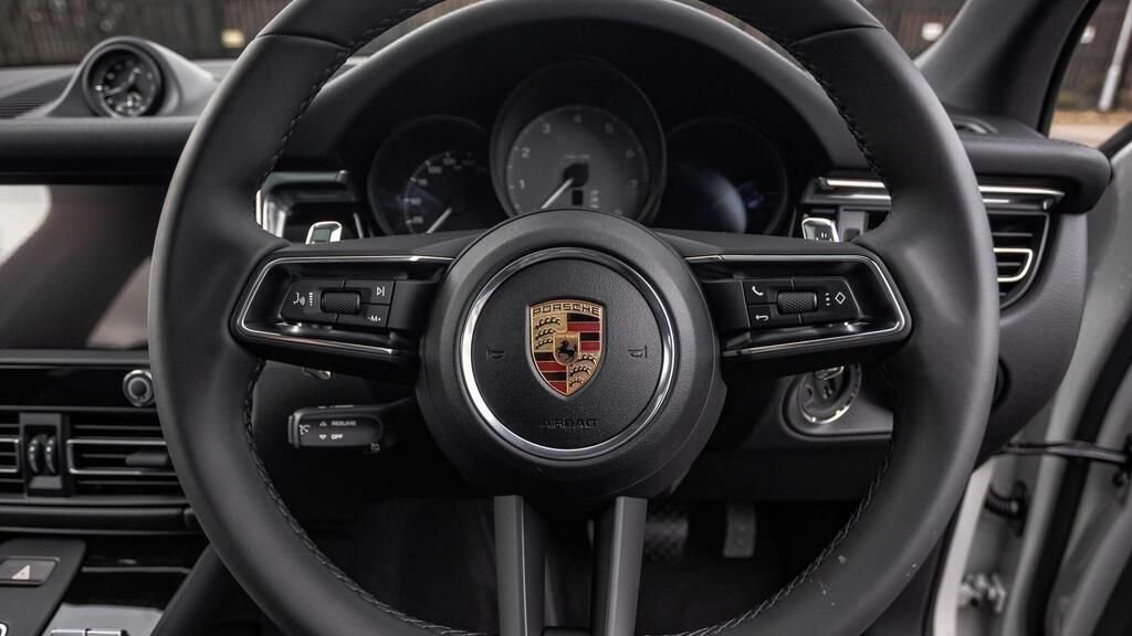 Used Porsche Macan 2023 for sale - 78117385: Photo 8