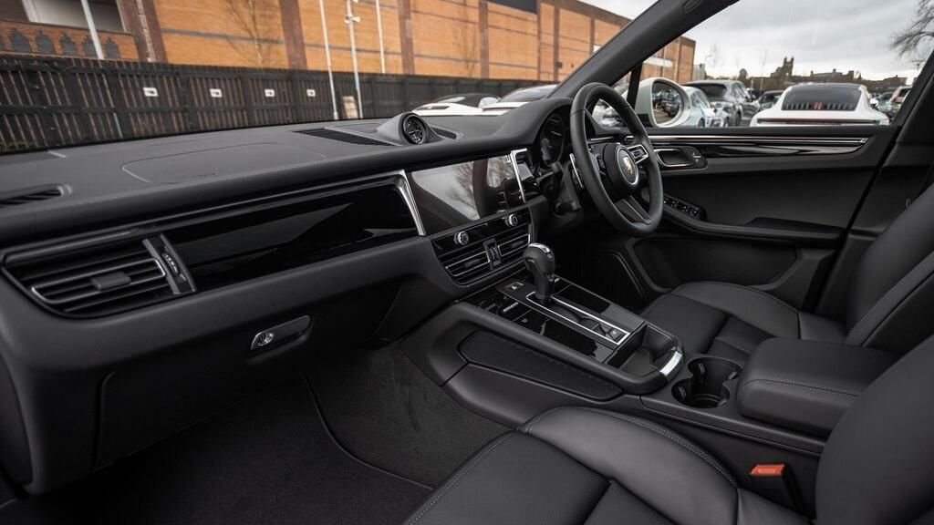 Used Porsche Macan 2023 for sale - 78117385: Photo 9