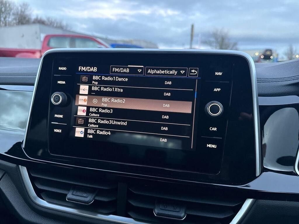 Used Volkswagen T-Roc 2024 for sale - 77692750: Photo 9