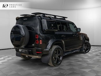 Used Land Rover Defender 2024 for sale - 79530601: Photo