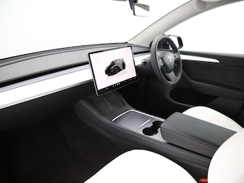 Used Tesla Model Y 2023 for sale - 78632262: Photo